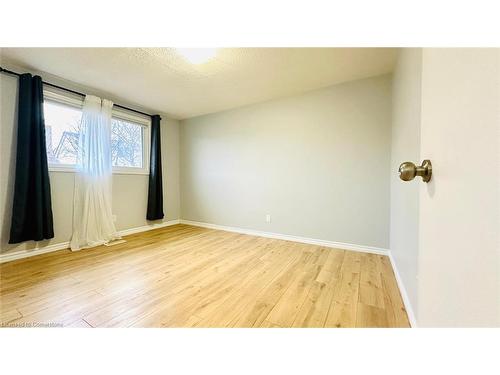 111 Scenic Wood Crescent, Kitchener, ON - Indoor Photo Showing Other Room