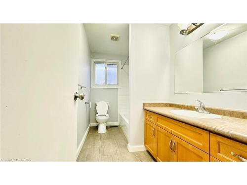 111 Scenic Wood Crescent, Kitchener, ON - Indoor Photo Showing Bathroom