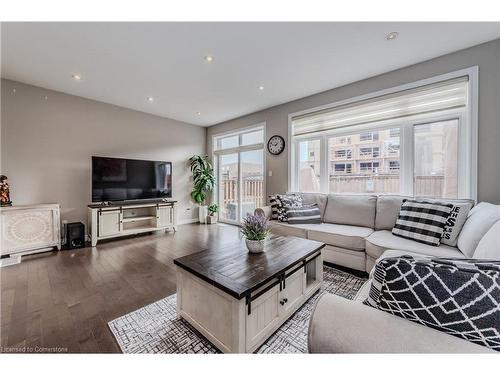 481 Rivertrail Avenue, Kitchener, ON - Indoor Photo Showing Living Room