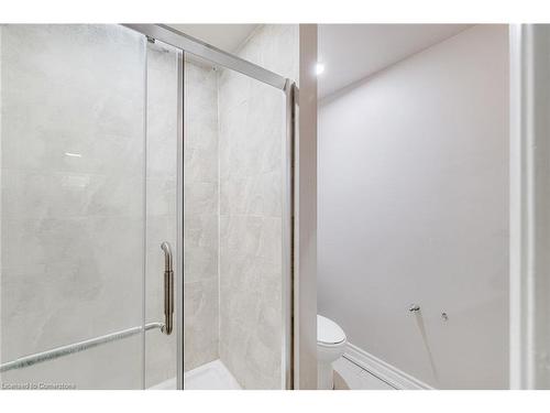 185 Duke Street, Clarington, ON - Indoor Photo Showing Bathroom