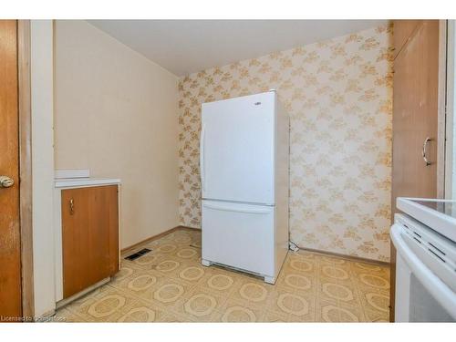 76 Ravine Drive, Cambridge, ON - Indoor Photo Showing Kitchen