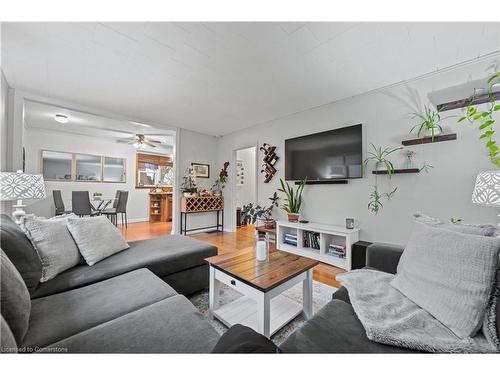 5 Churchill Crescent E, Fergus, ON - Indoor Photo Showing Living Room