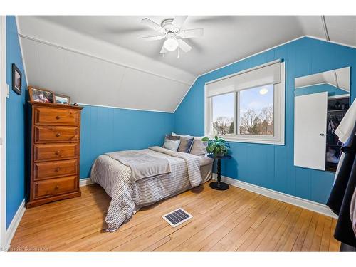 5 Churchill Crescent E, Fergus, ON - Indoor Photo Showing Bedroom