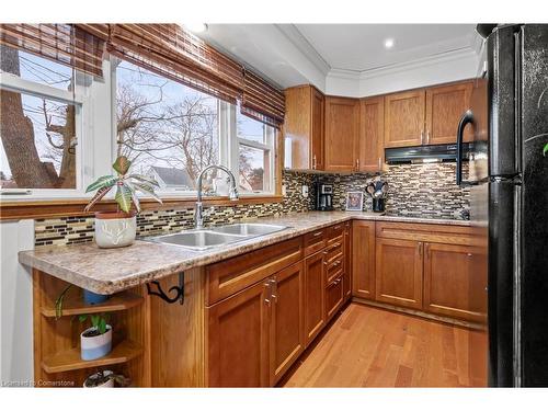 5 Churchill Crescent E, Fergus, ON - Indoor Photo Showing Kitchen With Double Sink