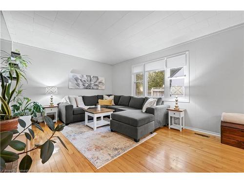 5 Churchill Crescent E, Fergus, ON - Indoor Photo Showing Living Room