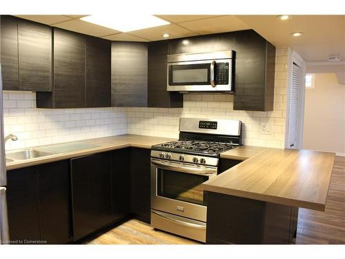 B-12 Bechtel Street, Cambridge, ON - Indoor Photo Showing Kitchen