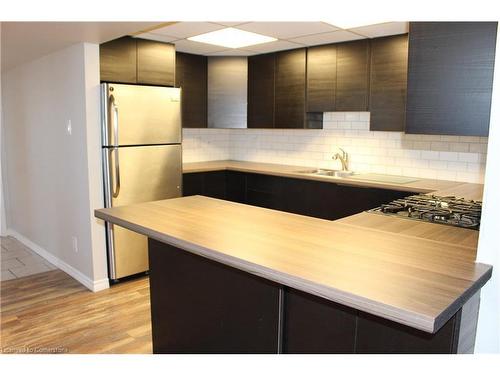 B-12 Bechtel Street, Cambridge, ON - Indoor Photo Showing Kitchen