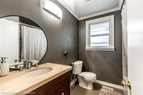 97 Noecker Street, Waterloo, ON - Indoor Photo Showing Bathroom