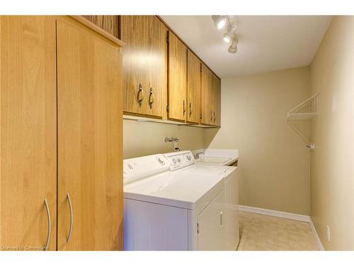 124 Westheights Drive, Kitchener, ON - Indoor Photo Showing Laundry Room