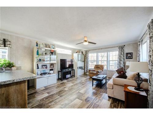 99 Fourth Conc Road, Burford, ON - Indoor Photo Showing Living Room