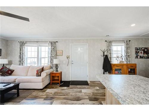 99 Fourth Conc Road, Burford, ON - Indoor Photo Showing Living Room