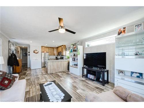 99 Fourth Conc Road, Burford, ON - Indoor Photo Showing Living Room