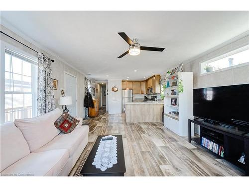 99 Fourth Conc Road, Burford, ON - Indoor Photo Showing Living Room