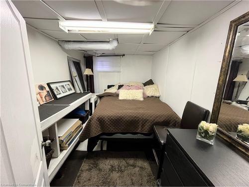 28 Dane Street, Kitchener, ON - Indoor Photo Showing Bedroom