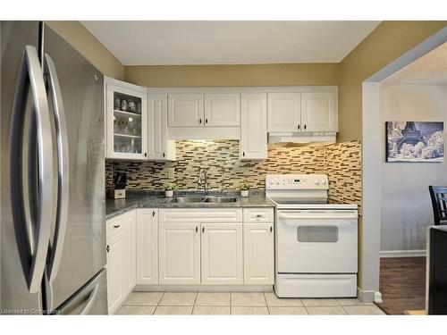 22 Westmount Mews, Cambridge, ON - Indoor Photo Showing Kitchen With Double Sink