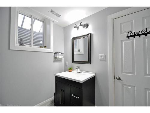 22 Westmount Mews, Cambridge, ON - Indoor Photo Showing Bathroom