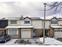 22 Westmount Mews  Cambridge, ON N1S 4J1