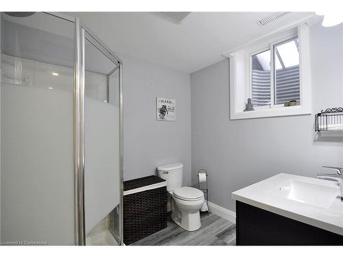 22 Westmount Mews, Cambridge, ON - Indoor Photo Showing Bathroom