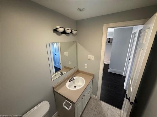 50 Winding Way, Kitchener, ON - Indoor Photo Showing Bathroom