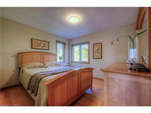 1031 West River Road, Cambridge, ON - Indoor Photo Showing Bedroom