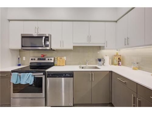 314-399 Queen Street S, Kitchener, ON - Indoor Photo Showing Kitchen With Stainless Steel Kitchen