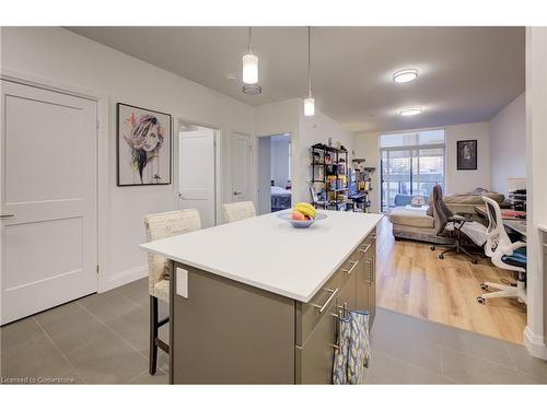 314-399 Queen Street S, Kitchener, ON - Indoor Photo Showing Kitchen