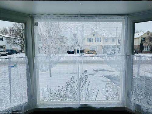 74 Carter Crescent, Cambridge, ON - Indoor Photo Showing Other Room