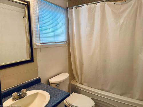 74 Carter Crescent, Cambridge, ON - Indoor Photo Showing Bathroom