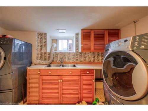 455 Waterloo Street S, Cambridge, ON - Indoor Photo Showing Laundry Room