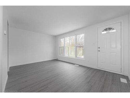 4-210 Glamis Road, Cambridge, ON - Indoor Photo Showing Other Room