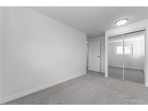 4-210 Glamis Road, Cambridge, ON - Indoor