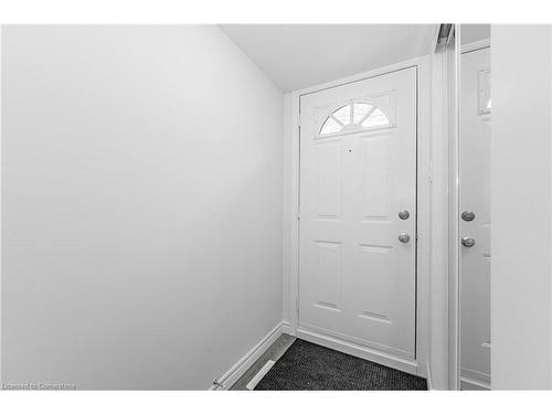 4-210 Glamis Road, Cambridge, ON - Indoor Photo Showing Other Room