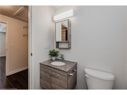 H201-62 Balsam Street, Waterloo, ON - Indoor Photo Showing Bathroom