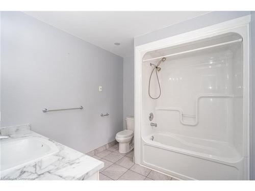 416 Olde Village Lane, Shelburne, ON - Indoor Photo Showing Bathroom