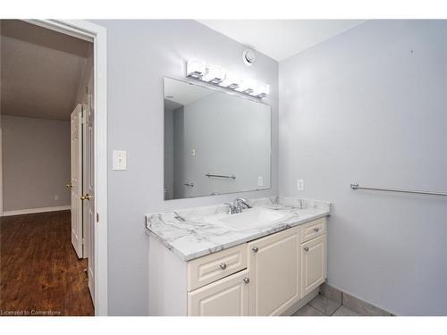 416 Olde Village Lane, Shelburne, ON - Indoor Photo Showing Bathroom