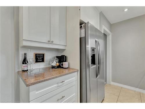 93 Crosby Drive, Kitchener, ON - Indoor Photo Showing Kitchen