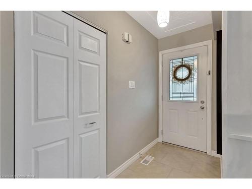 93 Crosby Drive, Kitchener, ON - Indoor Photo Showing Other Room