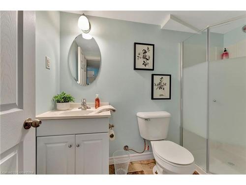 93 Crosby Drive, Kitchener, ON - Indoor Photo Showing Bathroom