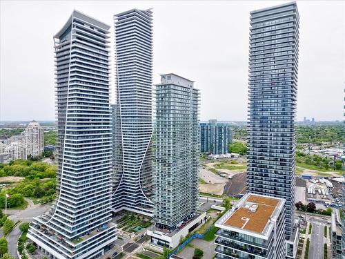 1105-33 Shore Breeze Drive, Etobicoke, ON - Outdoor With Facade