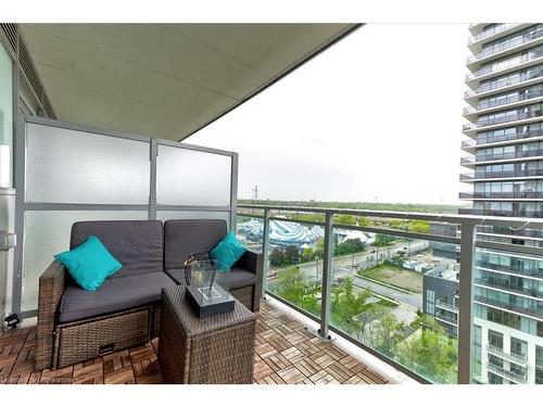 1105-33 Shore Breeze Drive, Etobicoke, ON - Outdoor With Balcony With Exterior