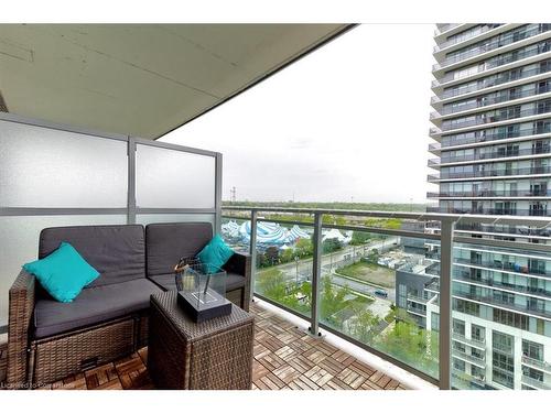 1105-33 Shore Breeze Drive, Etobicoke, ON - Outdoor With Balcony With Exterior