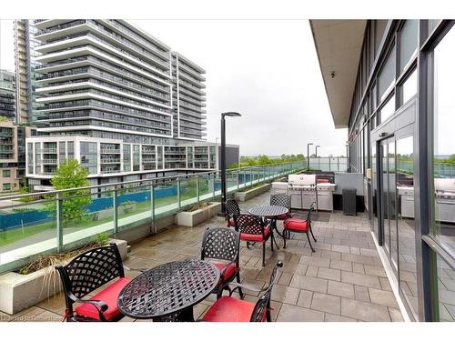 1105-33 Shore Breeze Drive, Etobicoke, ON - Outdoor With Balcony With Exterior