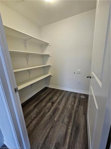 144-155 Equestrian Way, Cambridge, ON - Indoor With Storage