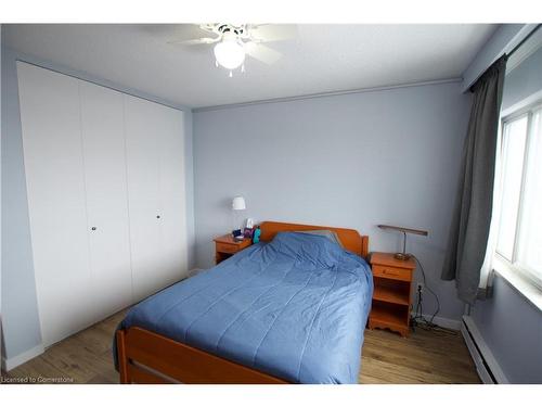 602-45 Westmount Road N, Waterloo, ON - Indoor Photo Showing Bedroom