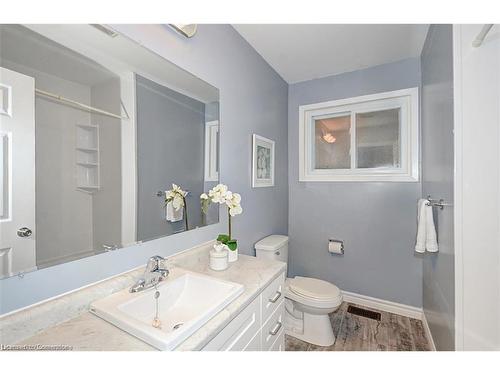 31 Bosworth Crescent, Kitchener, ON - Indoor Photo Showing Bathroom