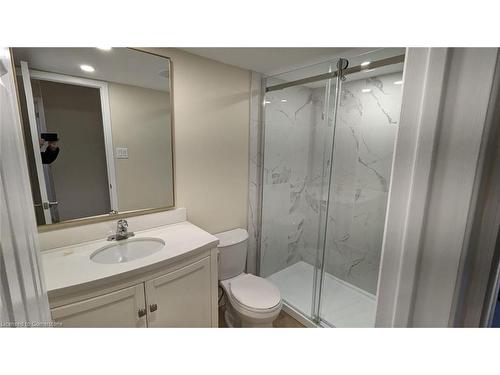 2-74 Dalegrove Drive, Kitchener, ON - Indoor Photo Showing Bathroom