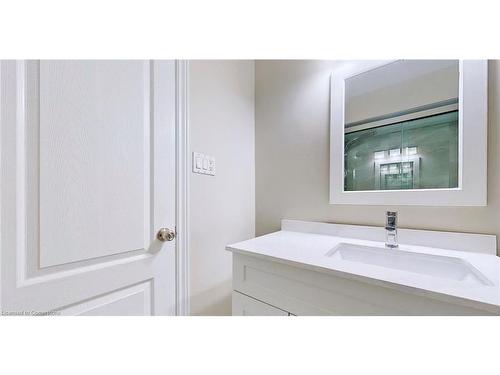 225 Simon Street, Shelburne, ON - Indoor Photo Showing Bathroom