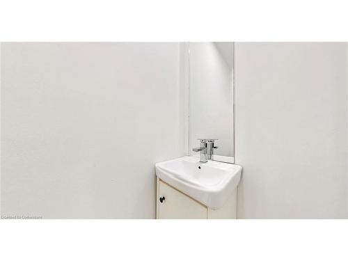 225 Simon Street, Shelburne, ON - Indoor Photo Showing Bathroom