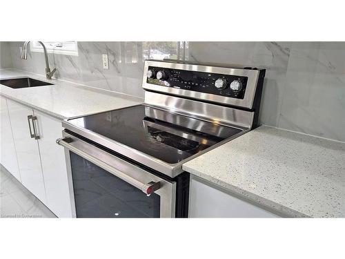 225 Simon Street, Shelburne, ON - Indoor Photo Showing Kitchen