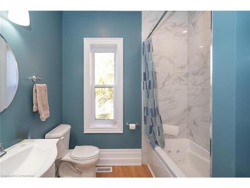 154 Main Street W, Shelburne, ON - Indoor Photo Showing Bathroom